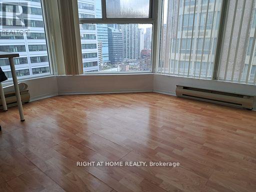 1907 - 55 Centre Avenue, Toronto, Ontario  M5G 2H5 - Photo 5 - C12846918