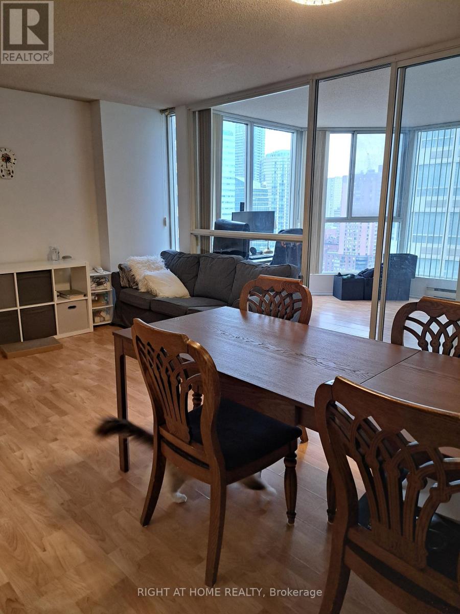 1907 - 55 Centre Avenue, Toronto, Ontario  M5G 2H5 - Photo 6 - C12846918