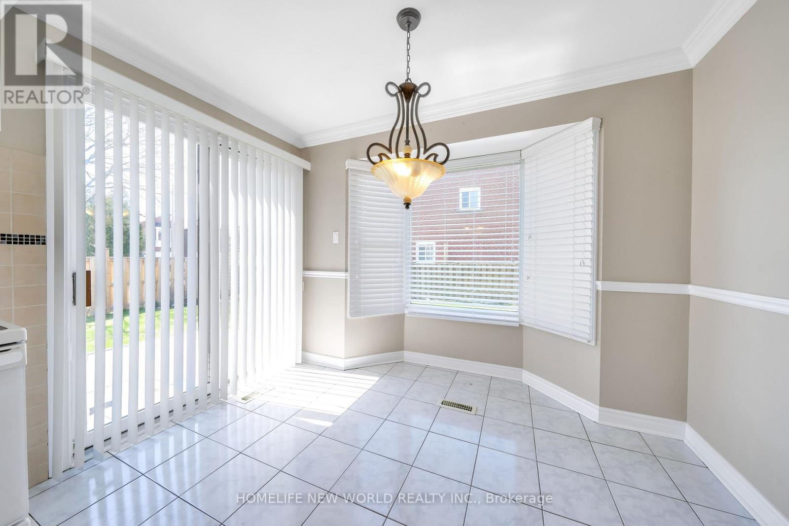 120 Harvest Moon Drive, Markham (Milliken Mills West), Ontario  L3R 4M4 - Photo 8 - N12846970