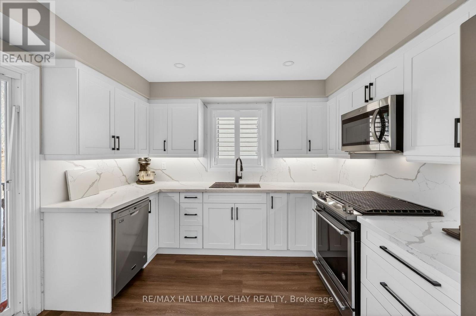 58 James Street, Barrie, Ontario  L4N 6Y2 - Photo 7 - S12846950