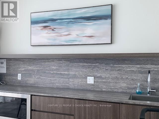 1007 - 1787 St Clair Avenue W, Toronto, Ontario  M6N 3A2 - Photo 18 - W12846898