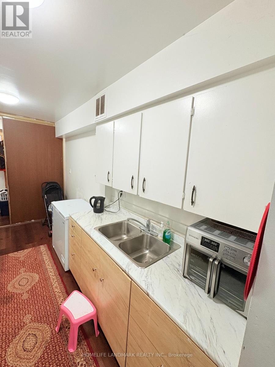 716 - 370 Dixon Road, Toronto, Ontario  M9R 1T2 - Photo 14 - W12846904