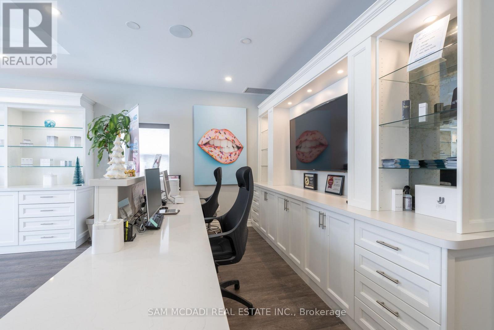 1651 Lakeshore Road W, Mississauga, Ontario  L5J 1J4 - Photo 6 - W12846916