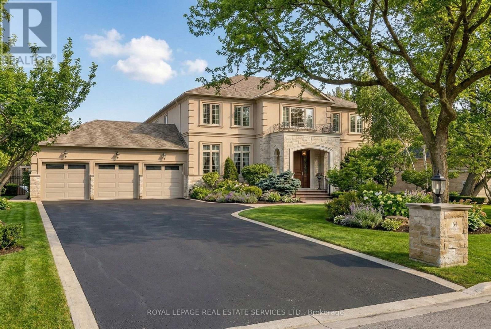 64 YORKLEIGH AVENUE, Toronto, Ontario