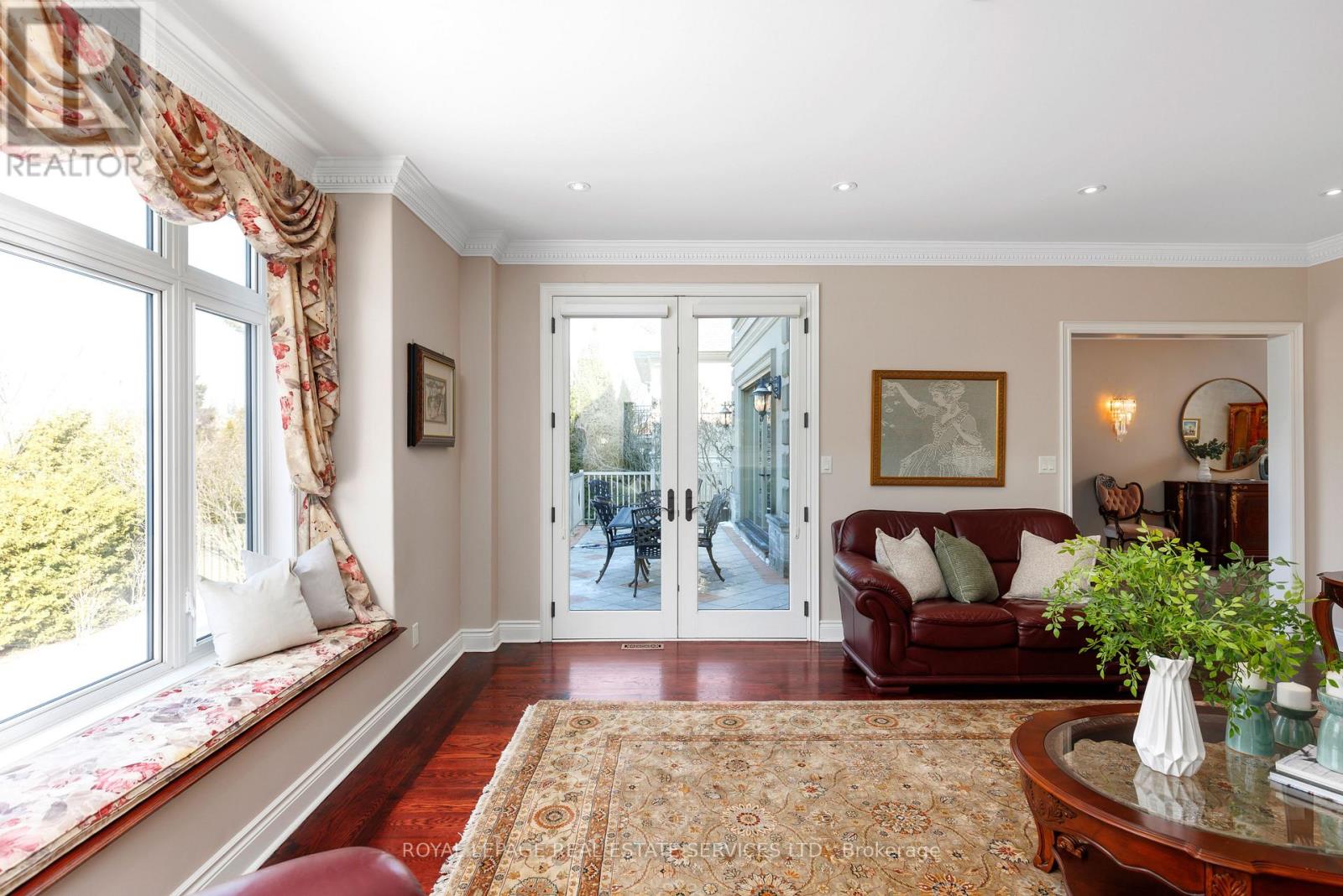 64 Yorkleigh Avenue, Toronto, Ontario  M9P 1Y5 - Photo 12 - W12846922