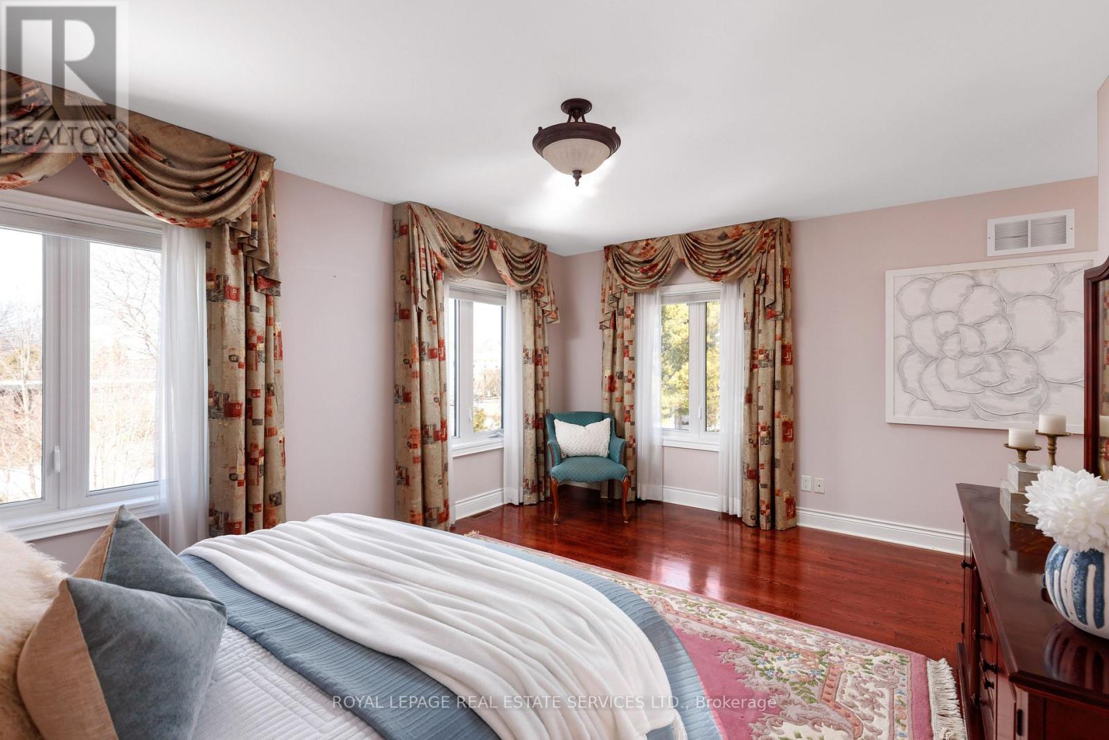 64 Yorkleigh Avenue, Toronto, Ontario  M9P 1Y5 - Photo 25 - W12846922