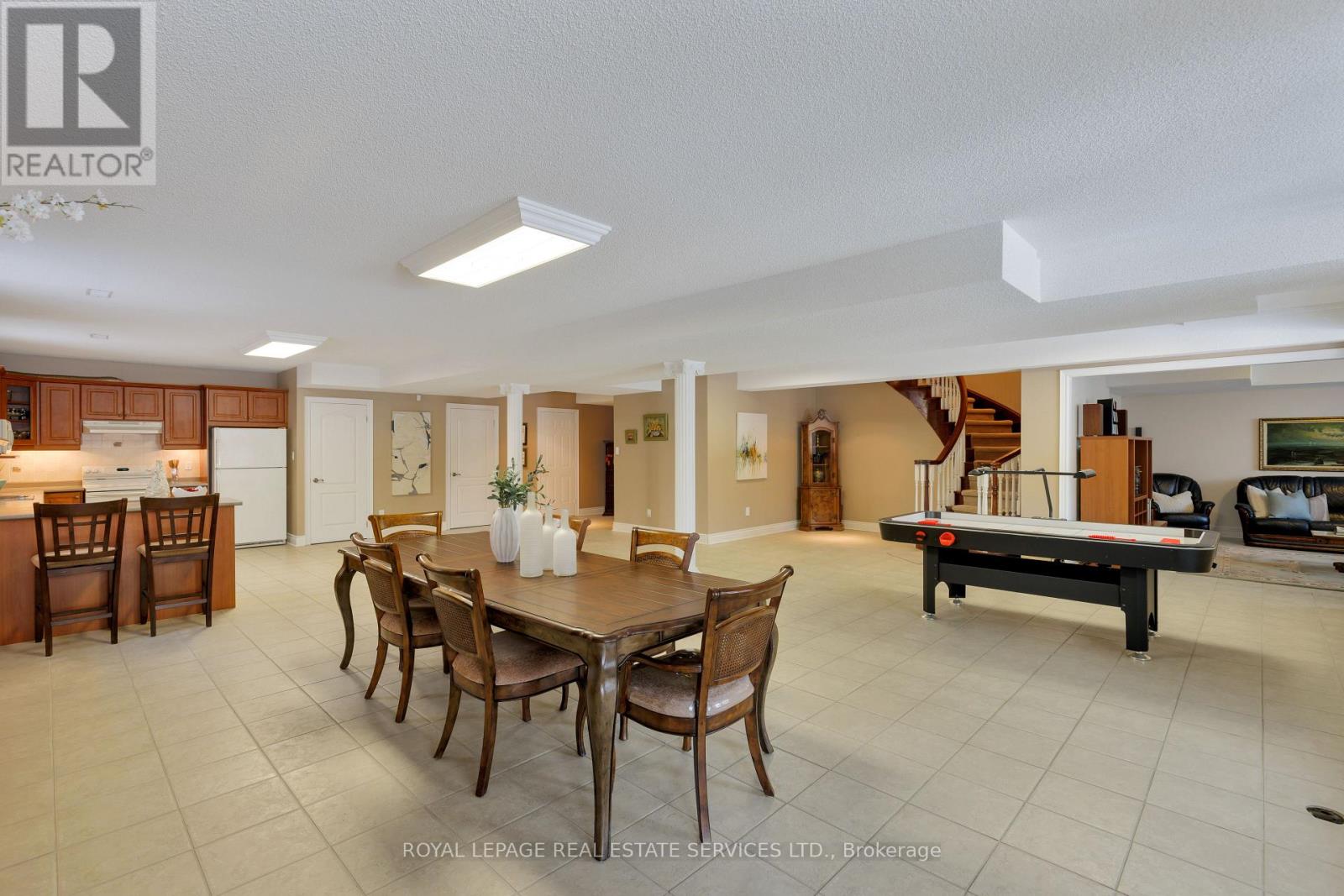 64 Yorkleigh Avenue, Toronto, Ontario  M9P 1Y5 - Photo 36 - W12846922