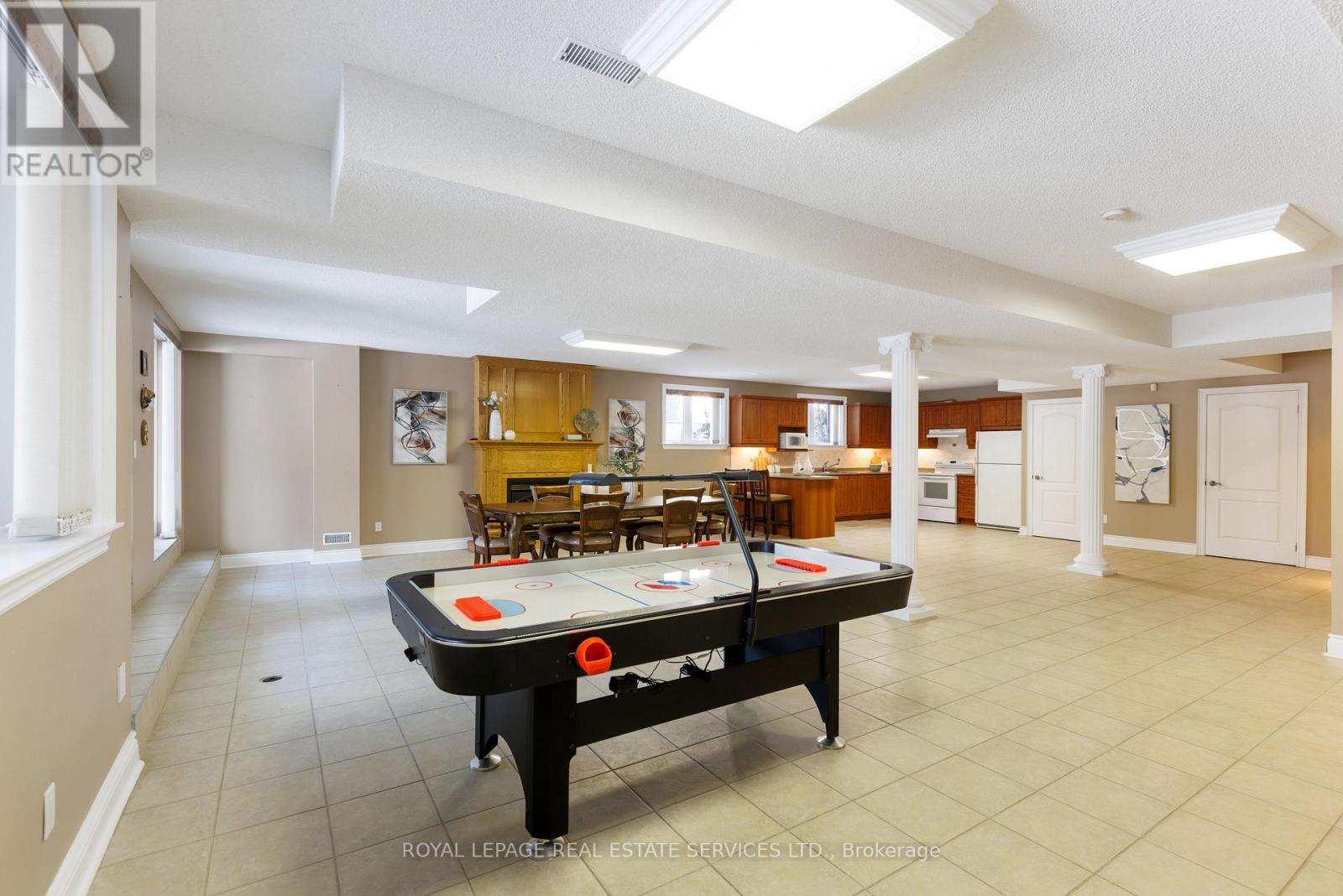 64 Yorkleigh Avenue, Toronto, Ontario  M9P 1Y5 - Photo 39 - W12846922