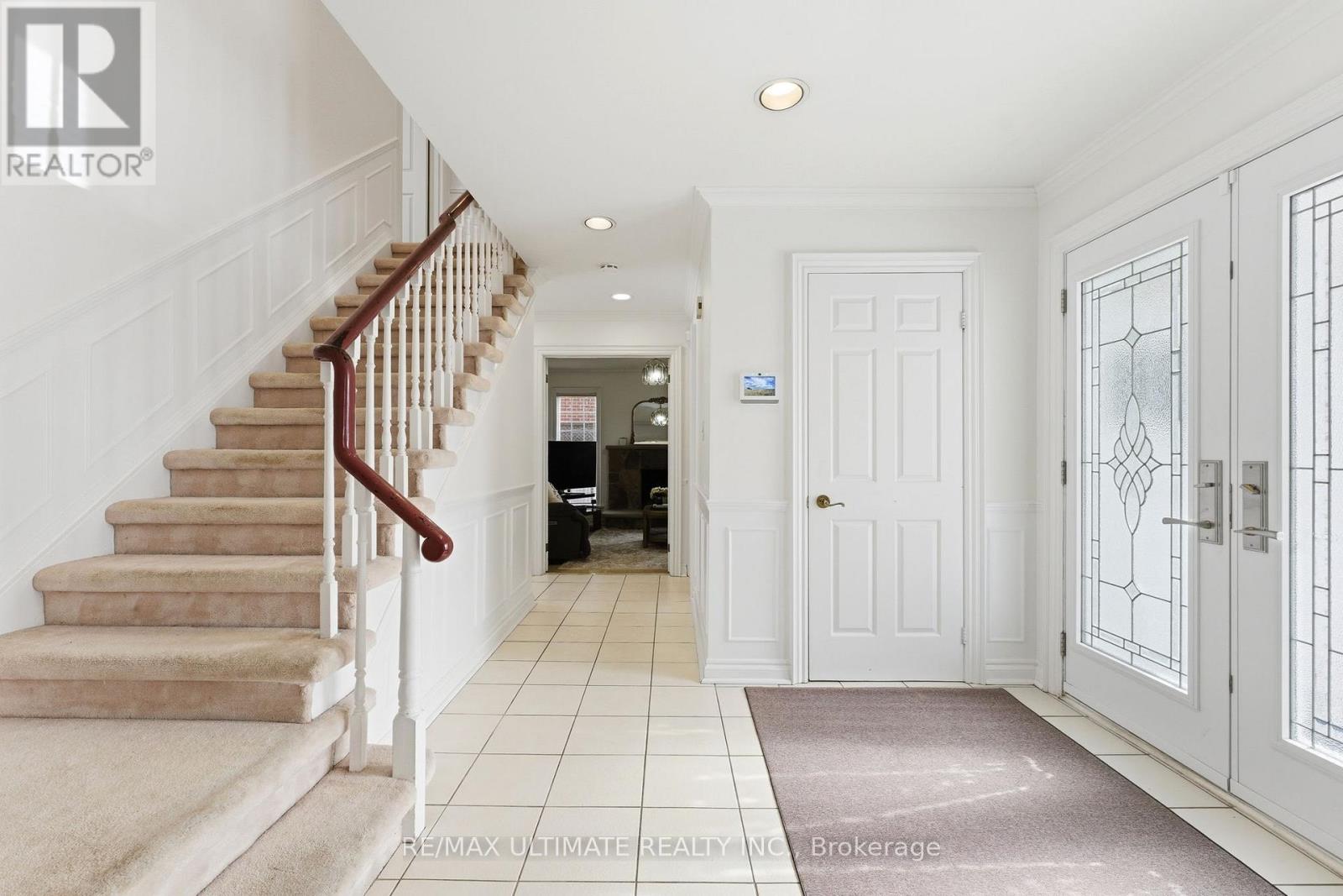 1867 Bough Beeches Boulevard, Mississauga, Ontario  L4W 2J8 - Photo 3 - W12846942