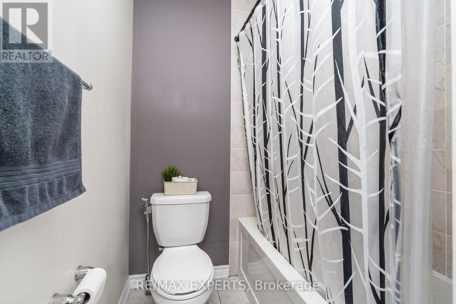 56 Donlamont Circle, Brampton, Ontario  L7A 4T5 - Photo 33 - W12846972