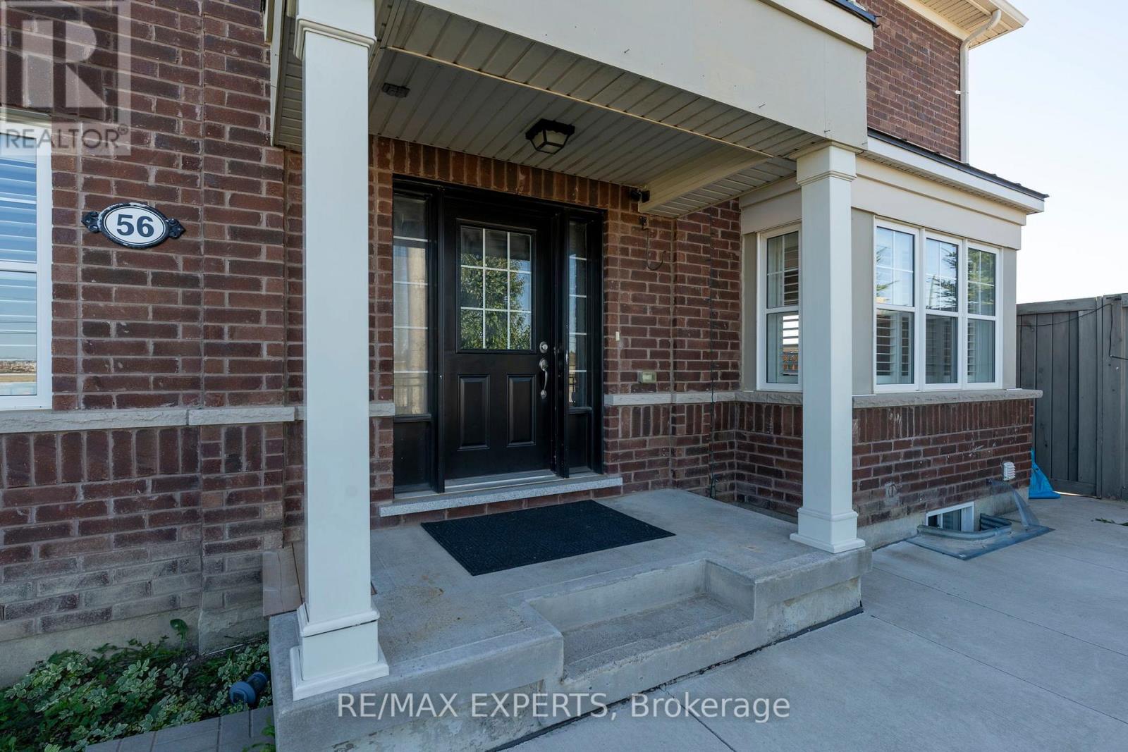 56 Donlamont Circle, Brampton, Ontario  L7A 4T5 - Photo 6 - W12846972