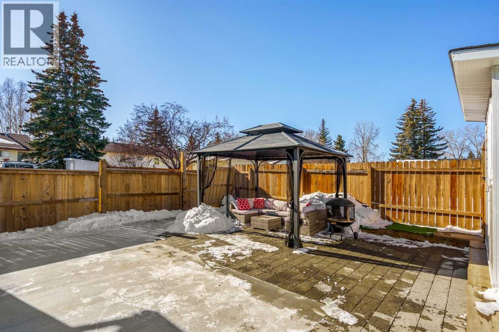 119 Silvercreek Close Nw, Calgary, Alberta  T3B 4G2 - Photo 38 - A2289202