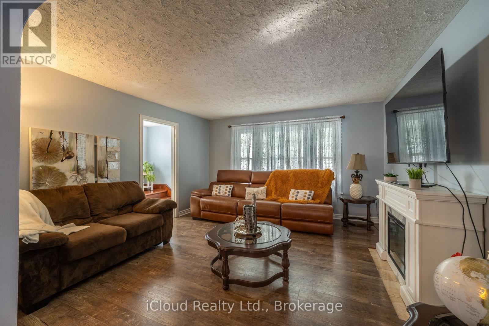 2 Richmond Avenue, St. Catharines, Ontario  L2R 3W7 - Photo 2 - X12846954