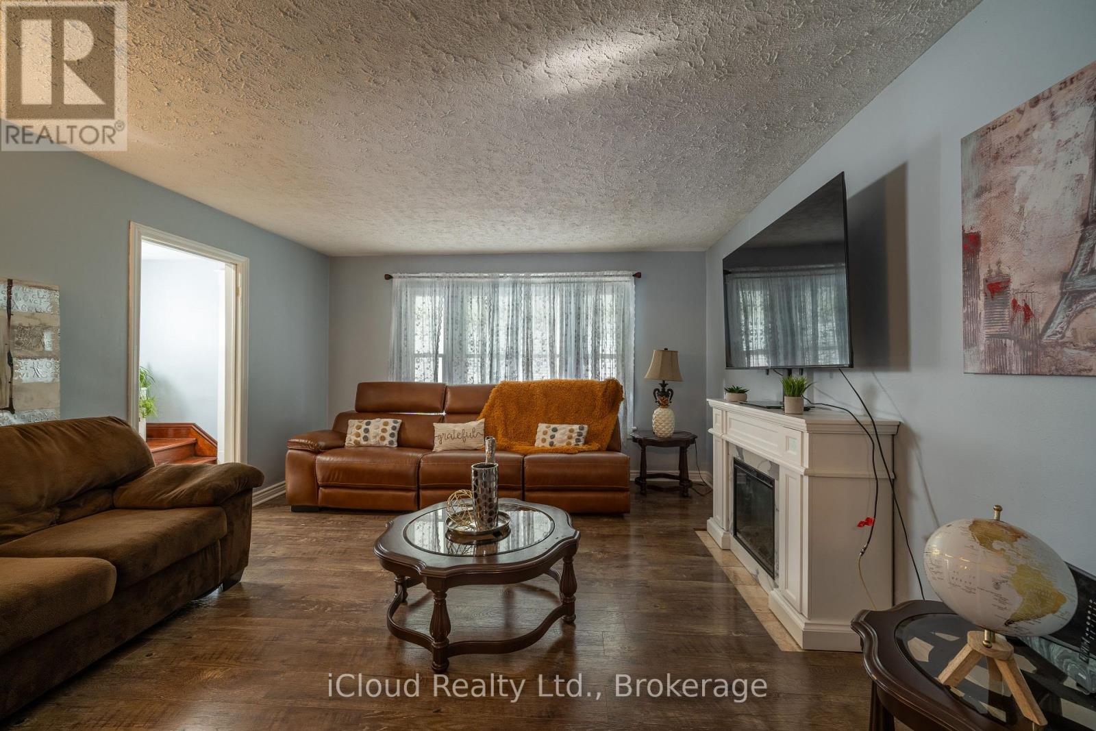 2 Richmond Avenue, St. Catharines, Ontario  L2R 3W7 - Photo 3 - X12846954