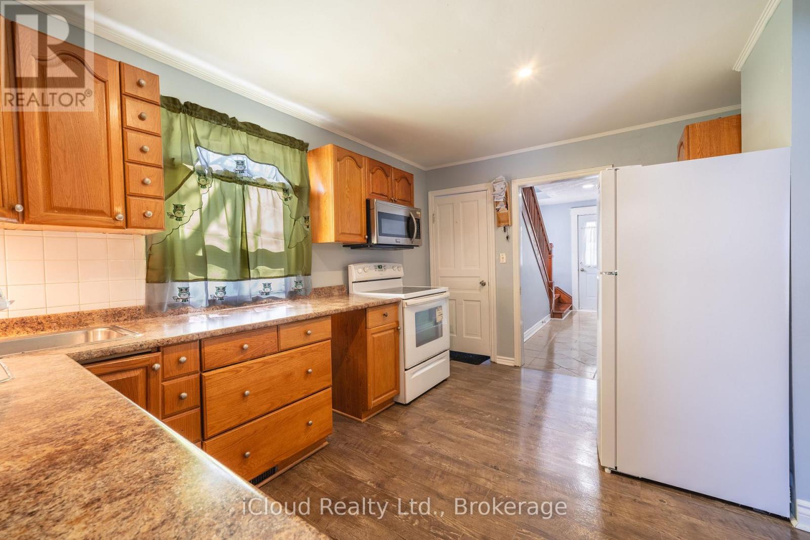 2 Richmond Avenue, St. Catharines, Ontario  L2R 3W7 - Photo 7 - X12846954