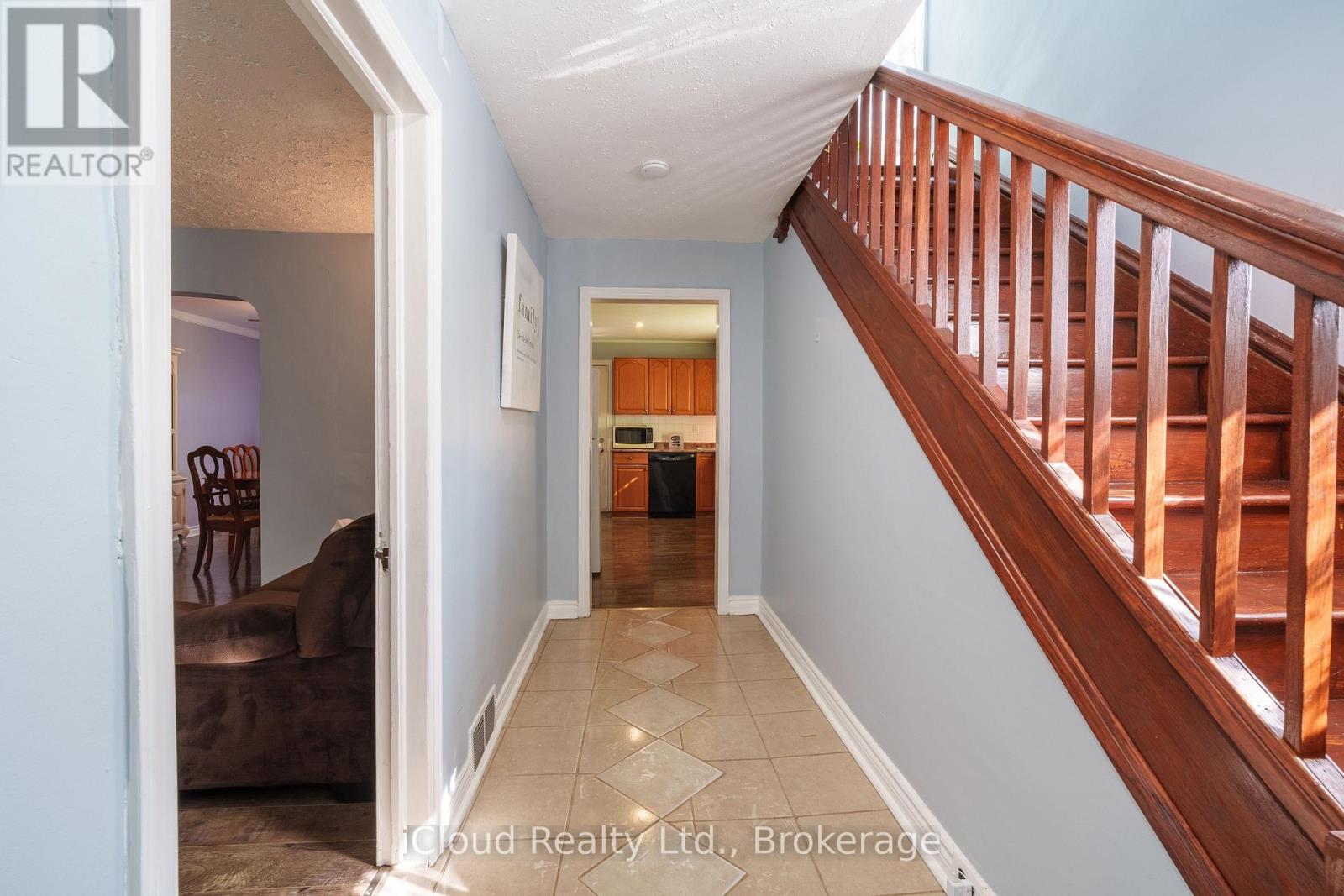 2 Richmond Avenue, St. Catharines, Ontario  L2R 3W7 - Photo 9 - X12846954