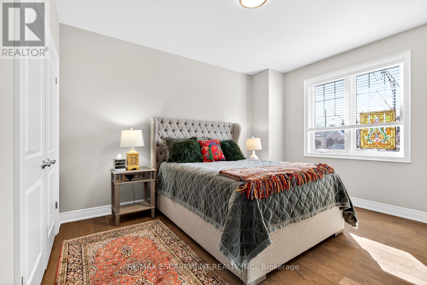 4 - 3757 St. Peter Avenue, Niagara Falls, Ontario  L2J 0G2 - Photo 6 - X12846982