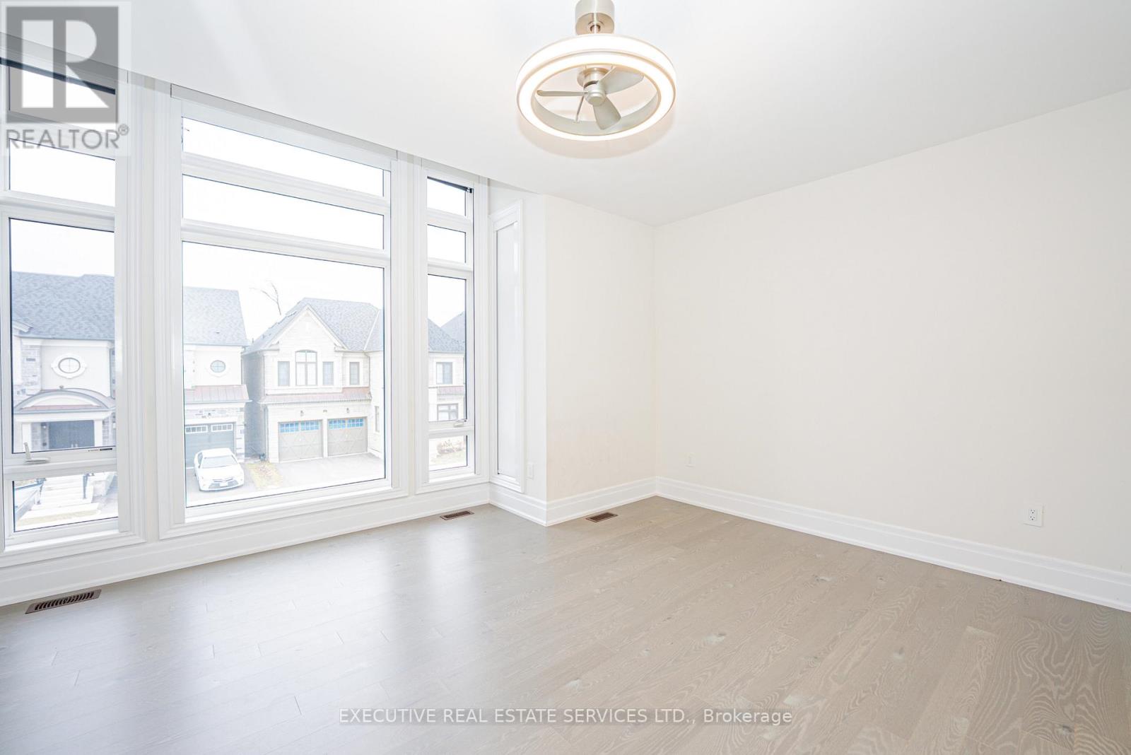 1217 Ironbridge Road, Oakville, Ontario  L6M 5M5 - Photo 14 - W12773676