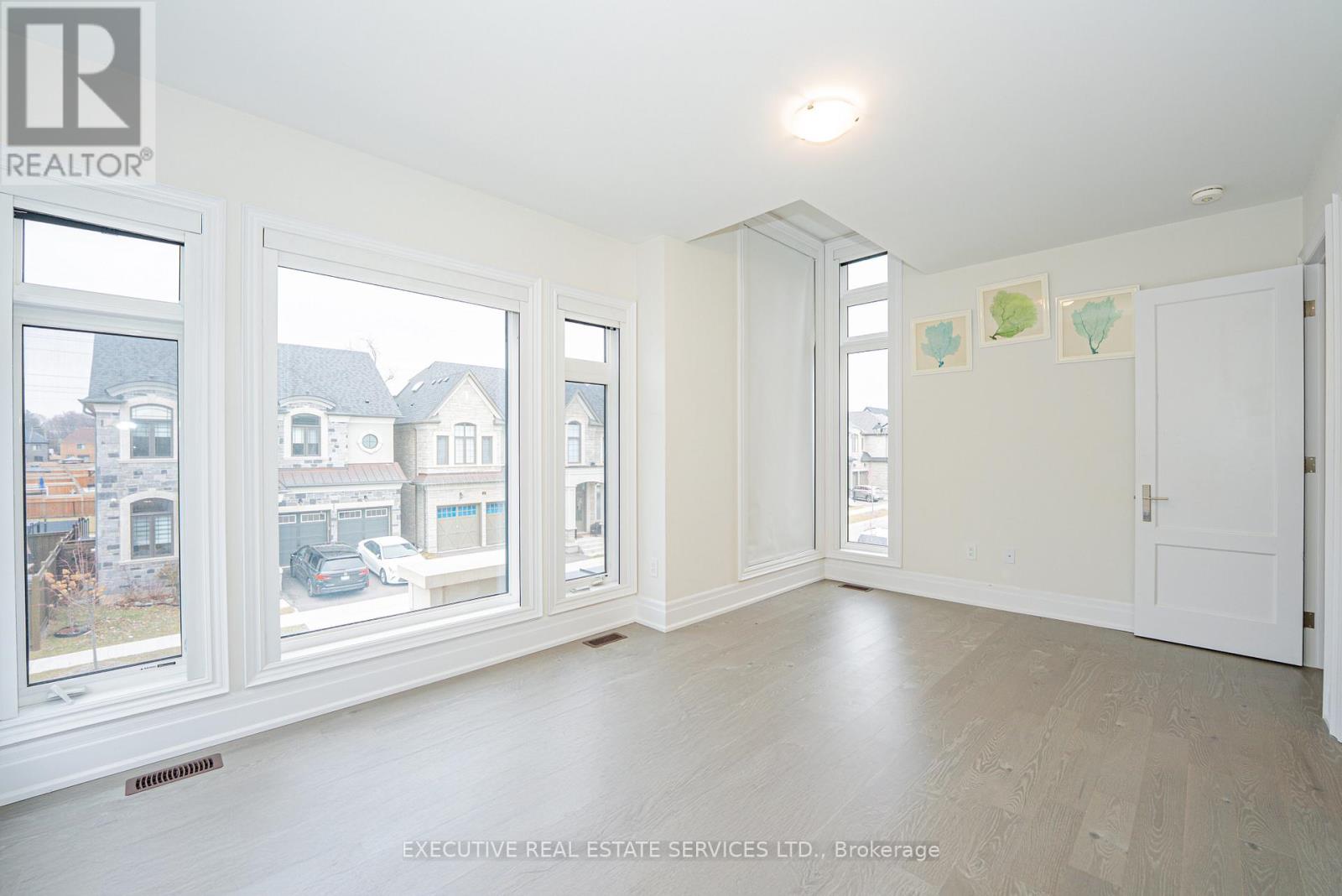 1217 Ironbridge Road, Oakville, Ontario  L6M 5M5 - Photo 11 - W12773676