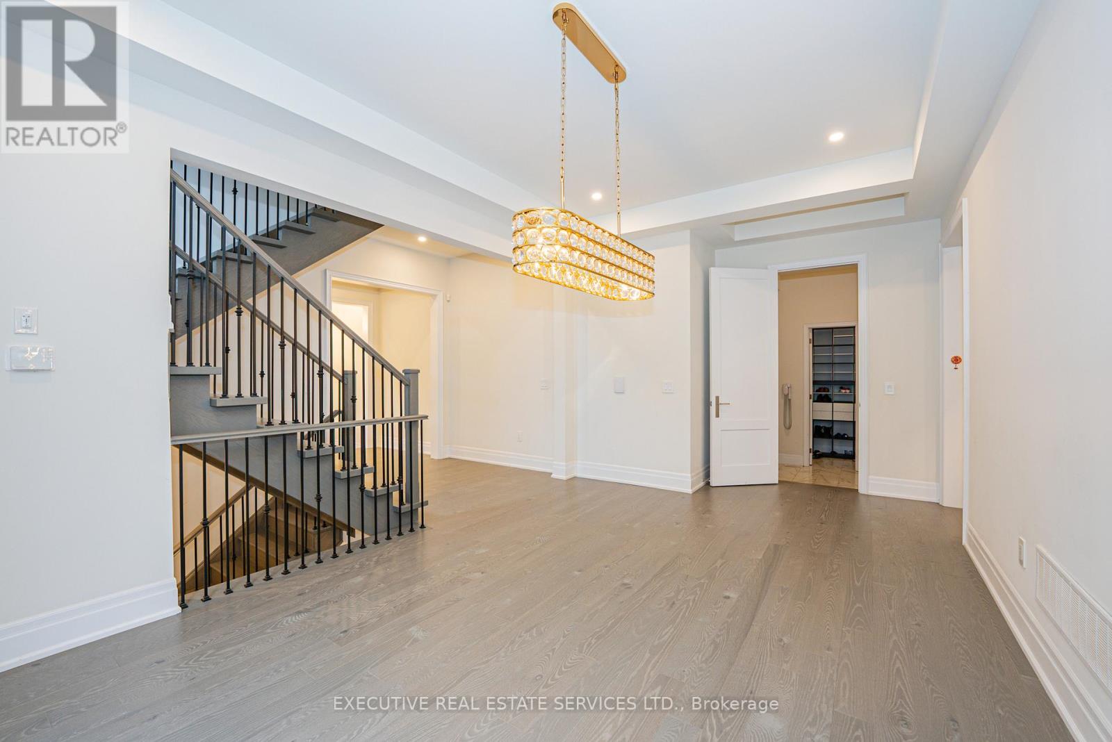 1217 Ironbridge Road, Oakville, Ontario  L6M 5M5 - Photo 32 - W12773676