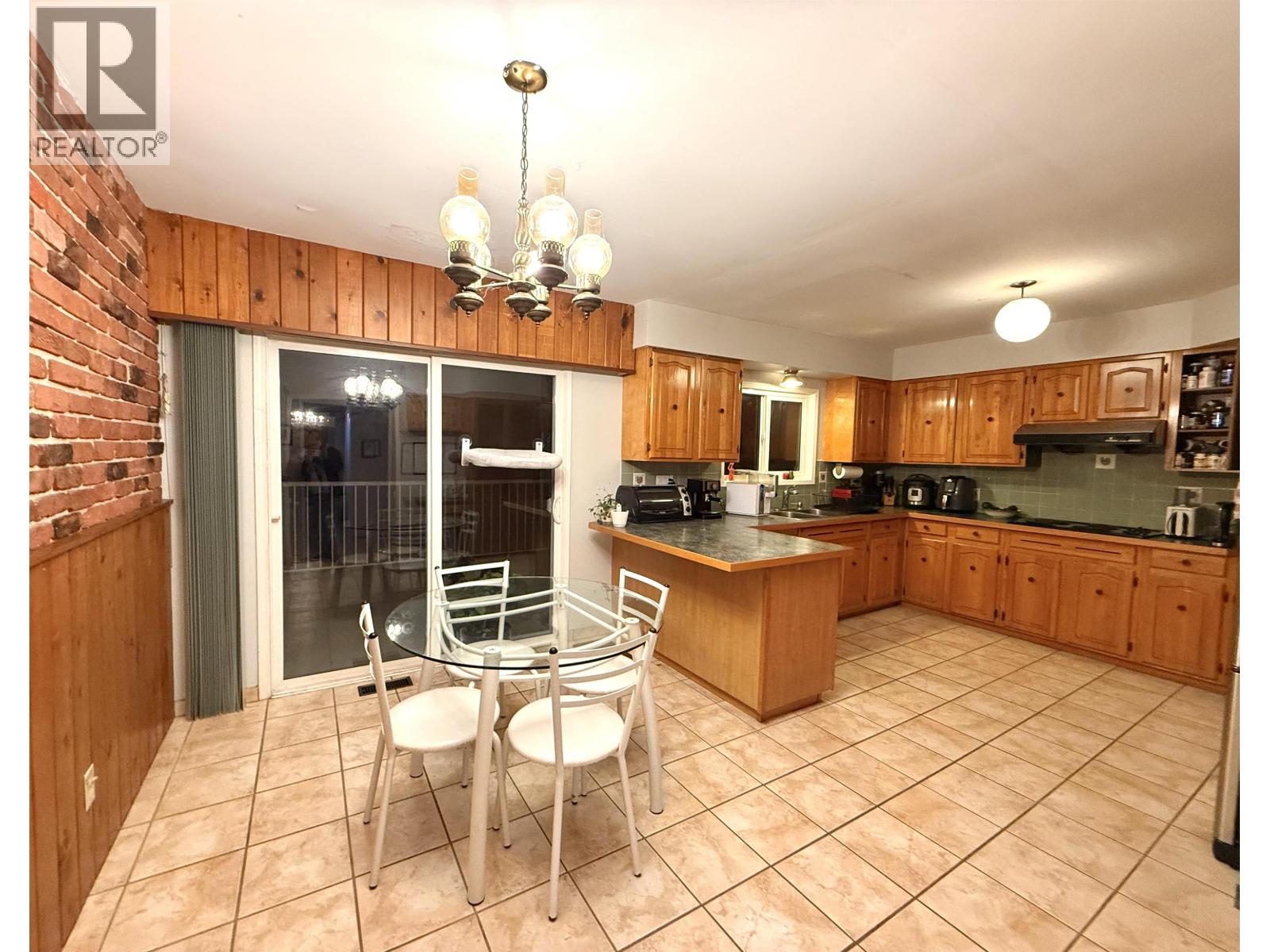 7040 Halifax Street, Burnaby, British Columbia  V5A 1L8 - Photo 8 - R3094938