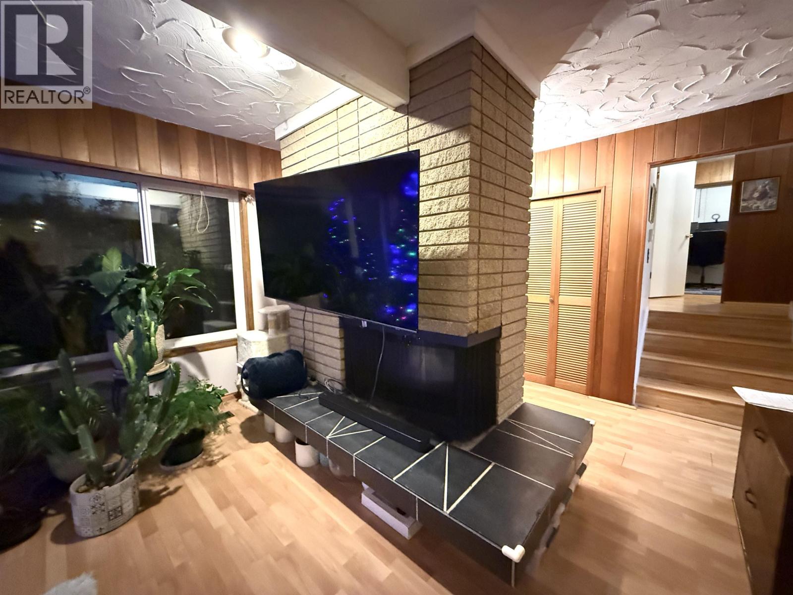 7040 Halifax Street, Burnaby, British Columbia  V5A 1L8 - Photo 5 - R3094938