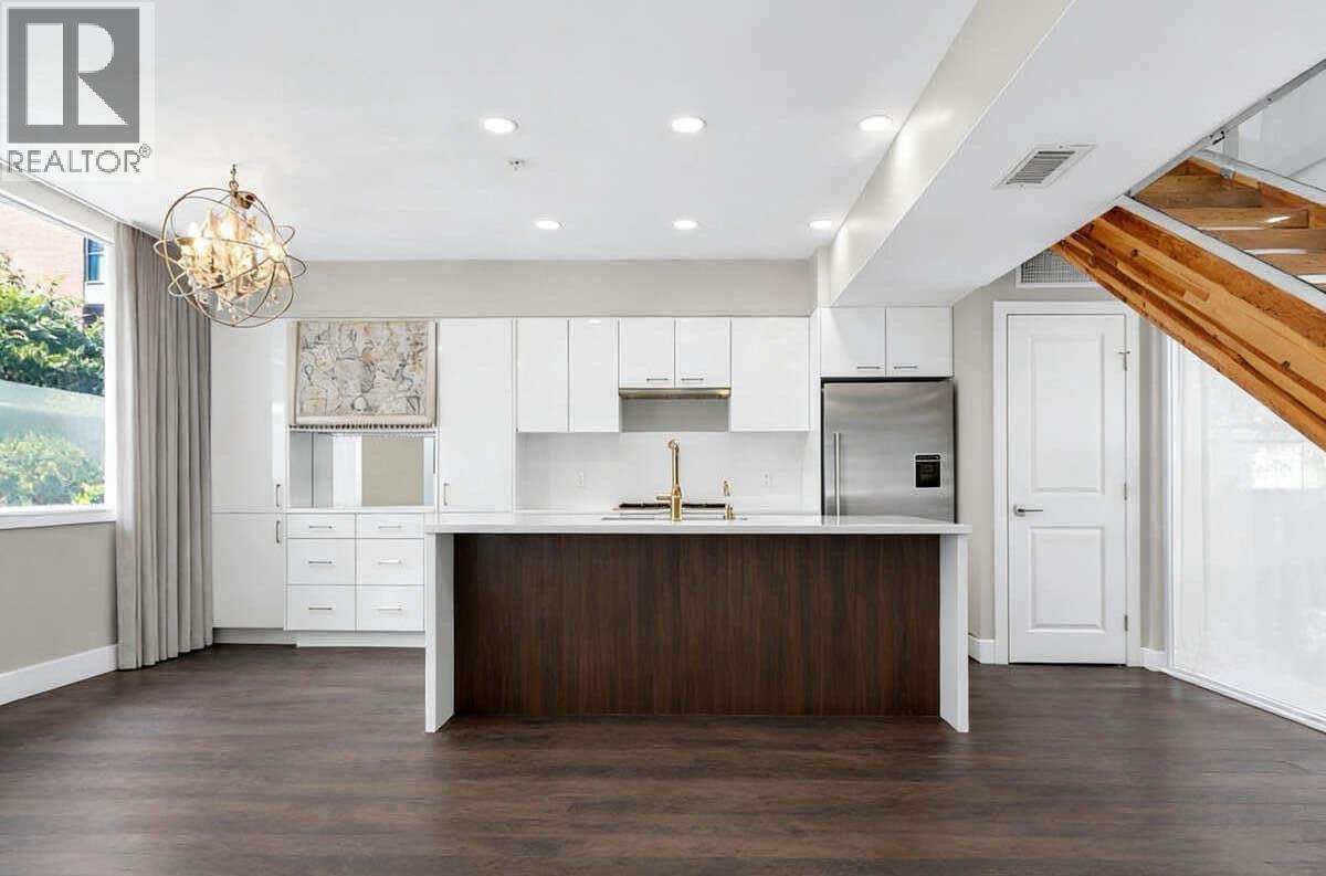 6395 CAMBIE STREET, Vancouver, British Columbia