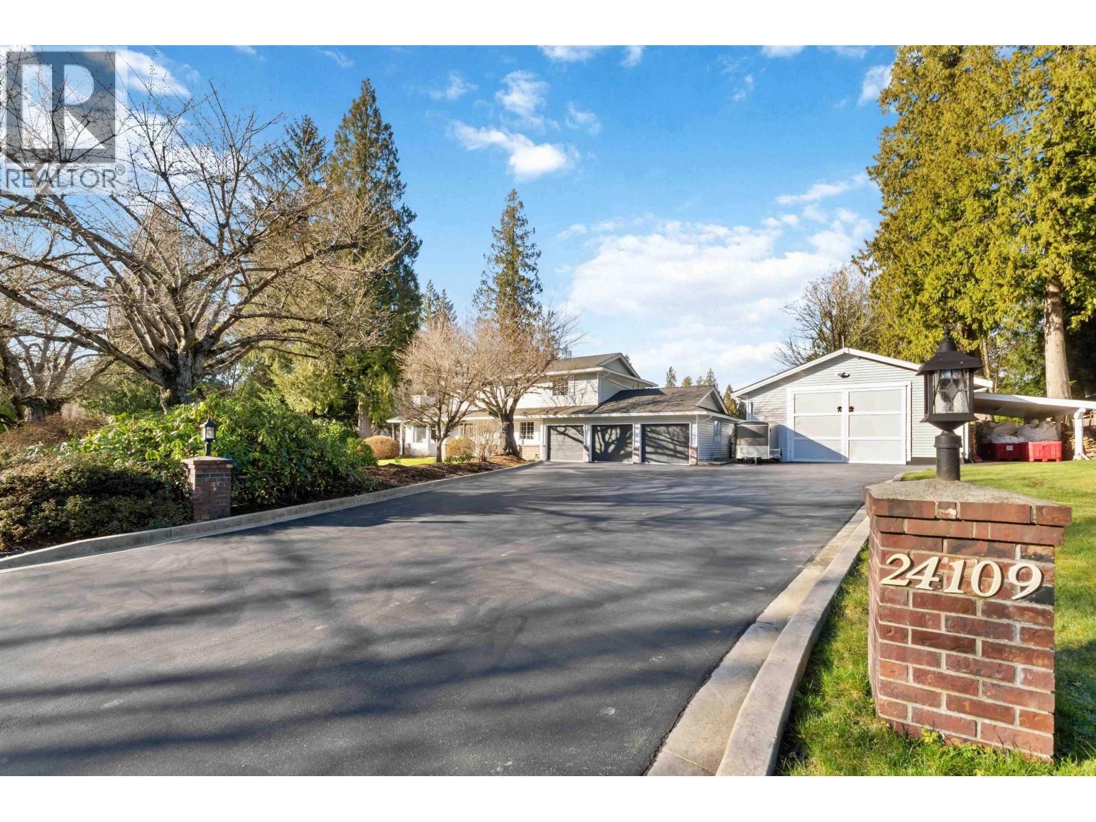 24109 124 AVENUE, Maple Ridge, British Columbia