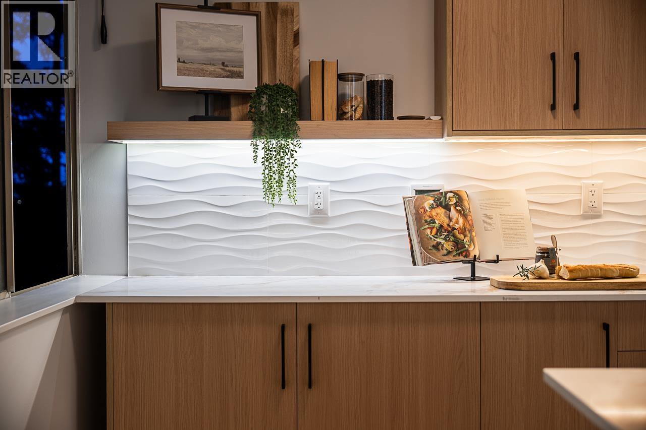 608 2004 Fullerton Avenue, North Vancouver, British Columbia  V7P 3G8 - Photo 30 - R3093342