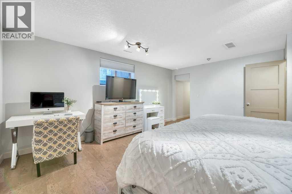 2242 25a Street Sw, Calgary, Alberta  T3E 1Y9 - Photo 34 - A2290367