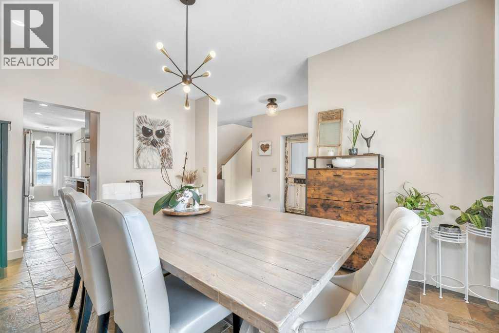 2242 25a Street Sw, Calgary, Alberta  T3E 1Y9 - Photo 4 - A2290367