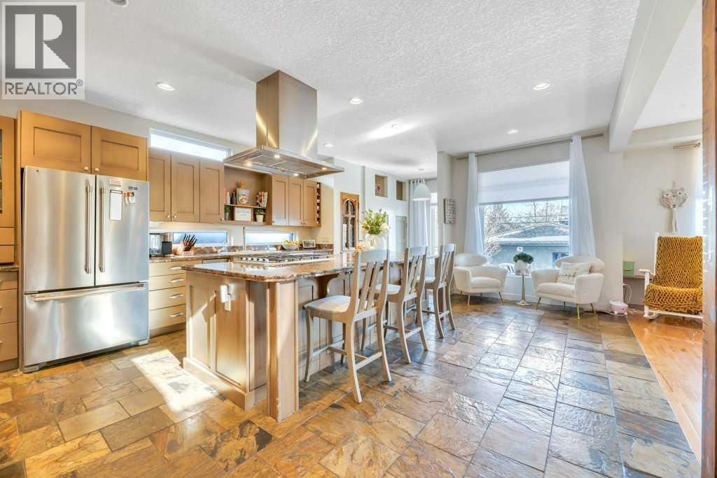 2242 25a Street Sw, Calgary, Alberta  T3E 1Y9 - Photo 7 - A2290367