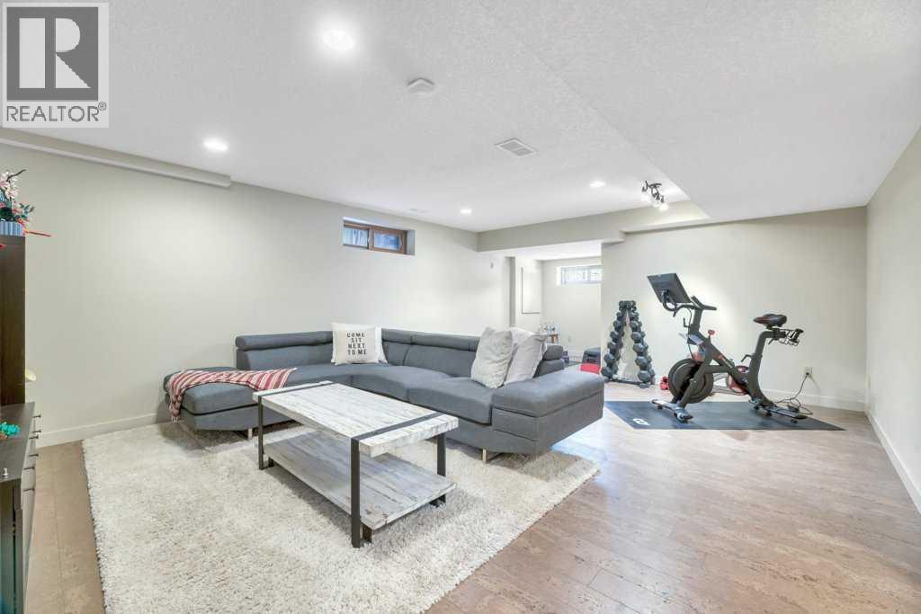 2242 25a Street Sw, Calgary, Alberta  T3E 1Y9 - Photo 30 - A2290367