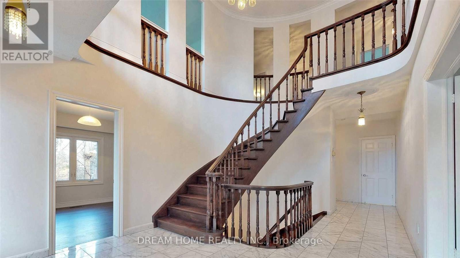 105 Page Avenue, Toronto, Ontario  M2K 2B8 - Photo 3 - C12846994