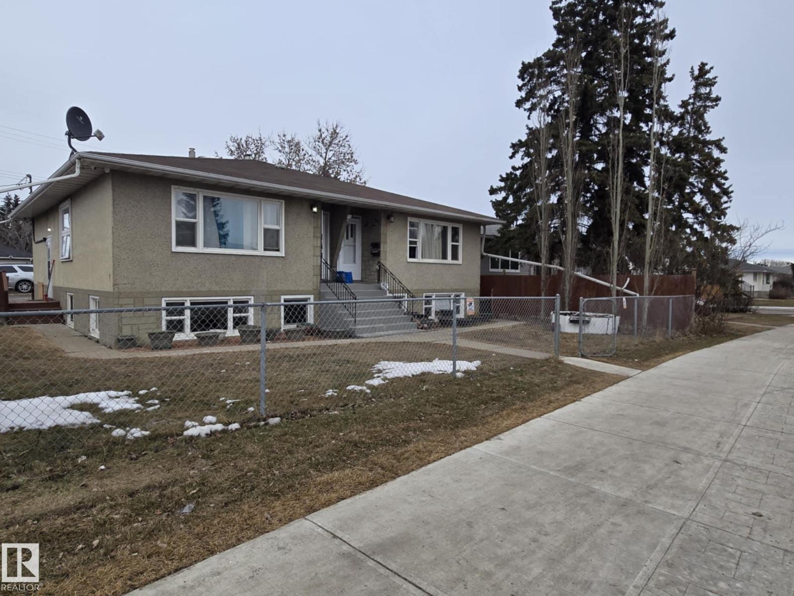 6422 132 Av Nw, Edmonton, Alberta  T5A 0J8 - Photo 1 - E4475890