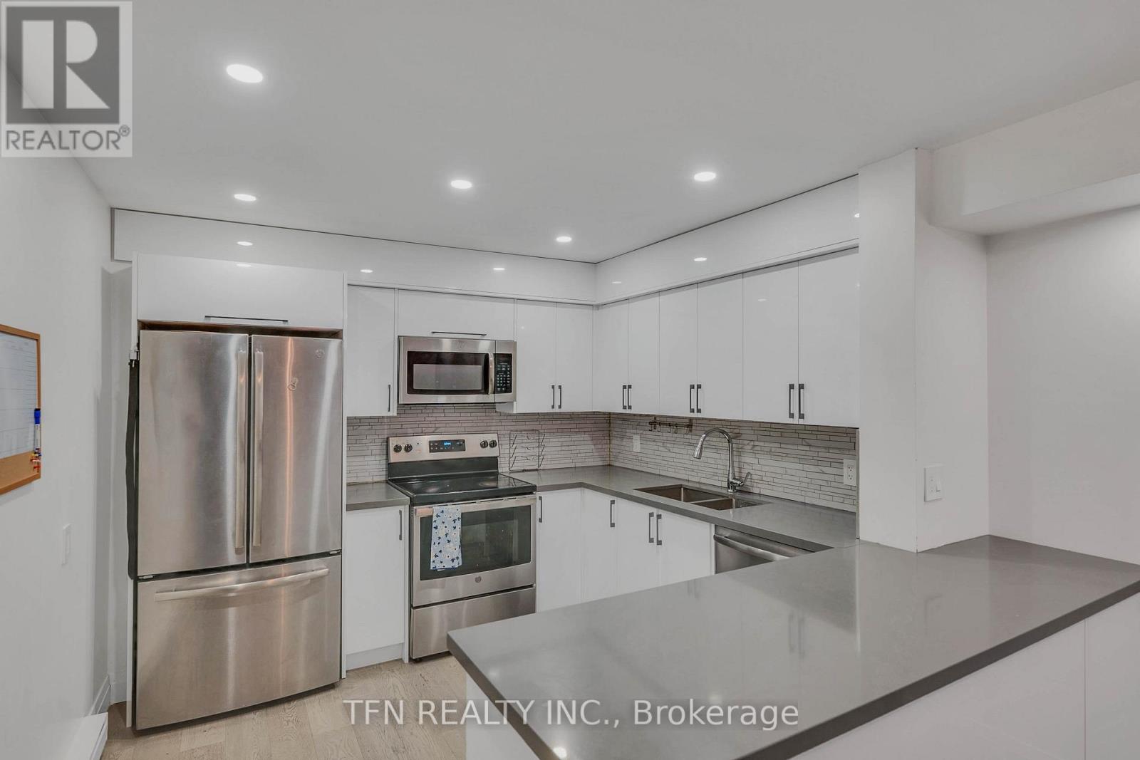 115 - 242 Milestone Crescent, Aurora, Ontario  L4G 3M2 - Photo 6 - N12846988