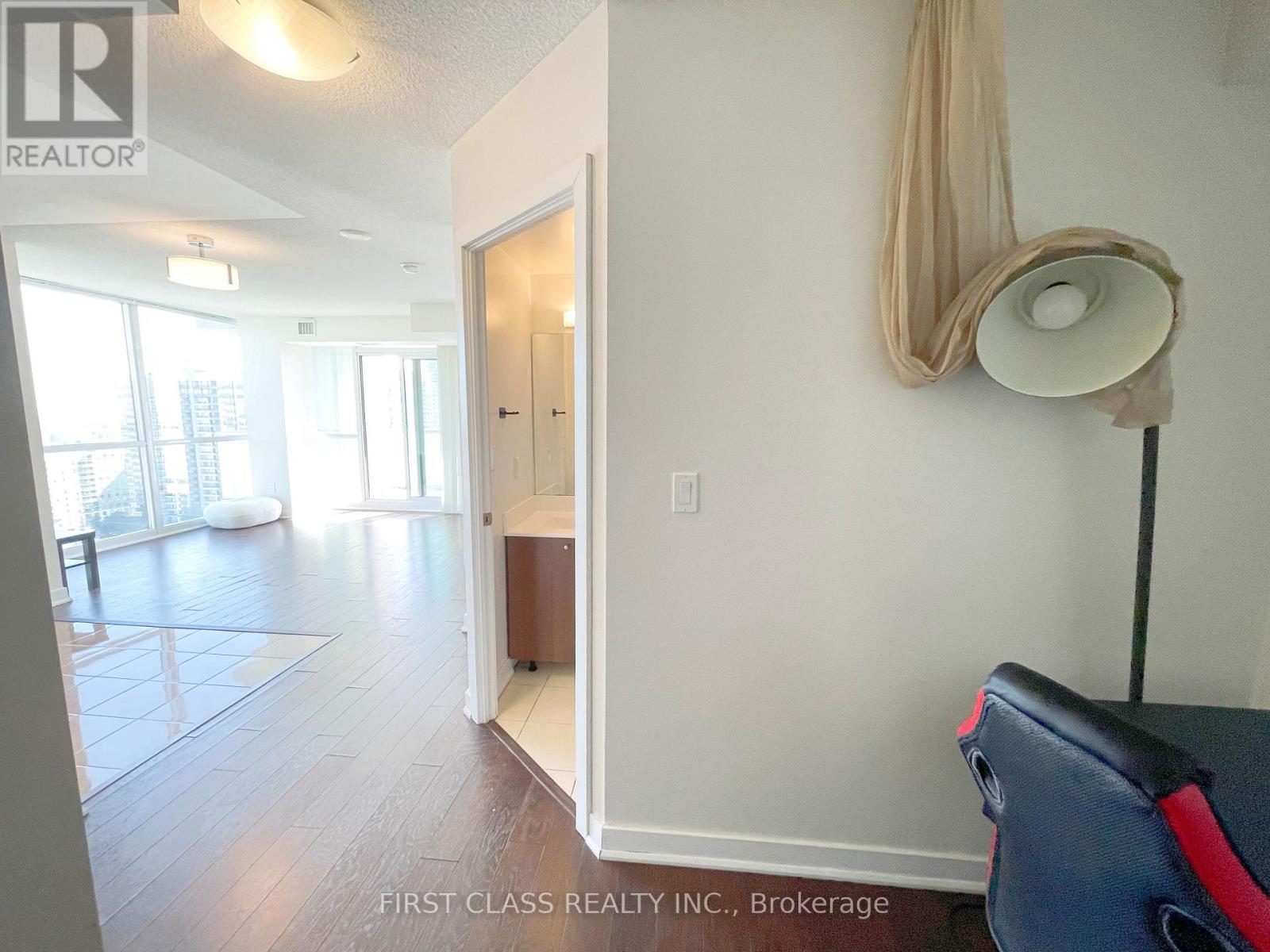 2009 - 5740 Yonge Street, Toronto, Ontario  M2M 0B1 - Photo 4 - C12697978