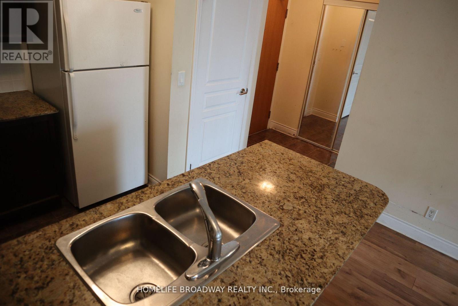 206 - 75 South Town Centre Boulevard, Markham, Ontario  L6G 0B3 - Photo 13 - N12699712