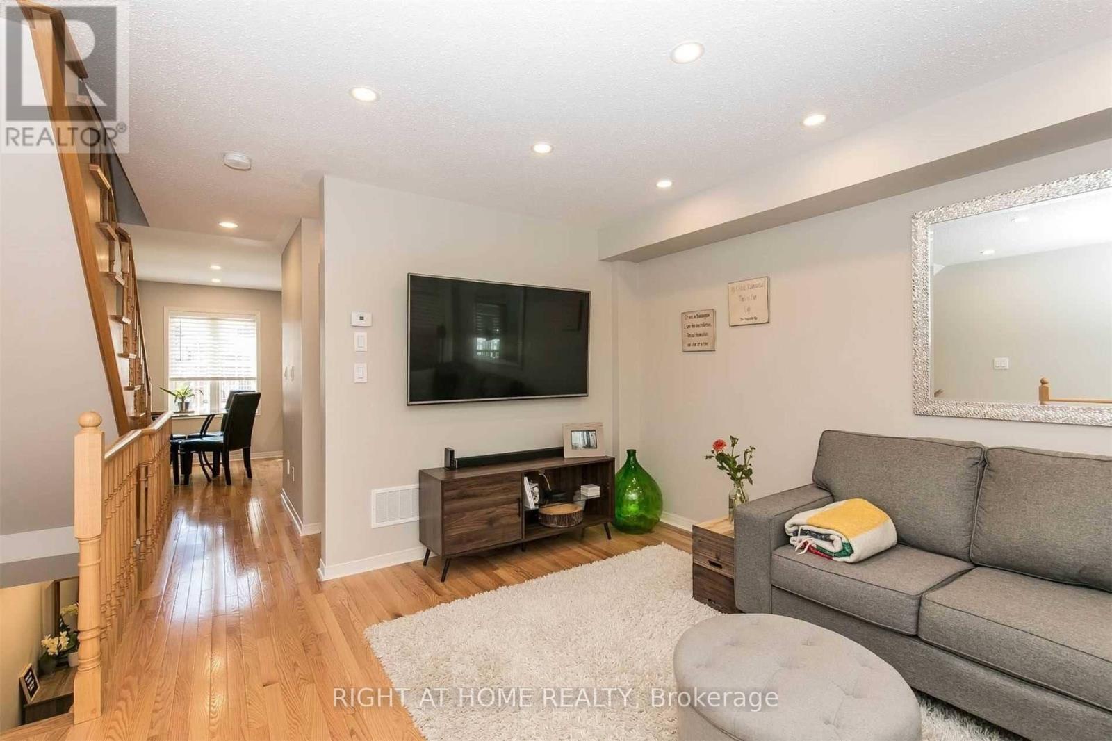 41 Ted Wray Circle, Toronto, Ontario  M3L 0G8 - Photo 11 - W12847000