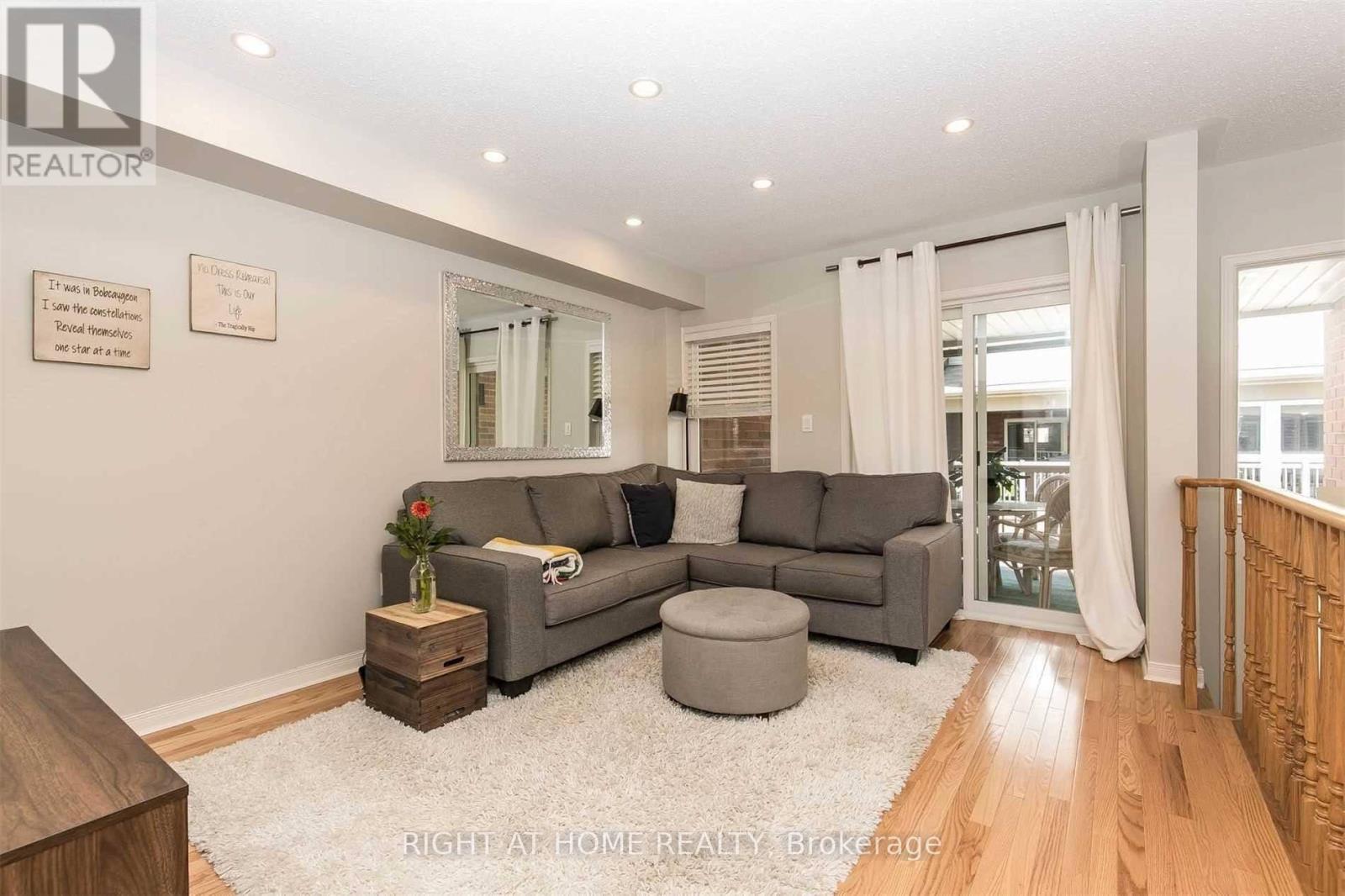 41 Ted Wray Circle, Toronto, Ontario  M3L 0G8 - Photo 12 - W12847000
