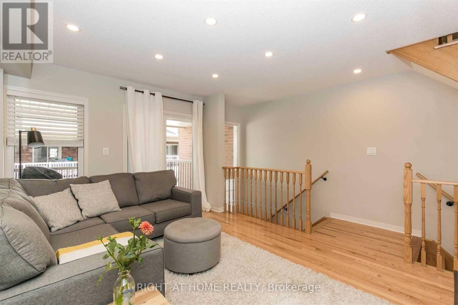 41 Ted Wray Circle, Toronto, Ontario  M3L 0G8 - Photo 14 - W12847000