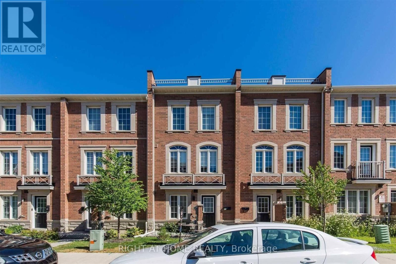 41 Ted Wray Circle, Toronto, Ontario  M3L 0G8 - Photo 2 - W12847000