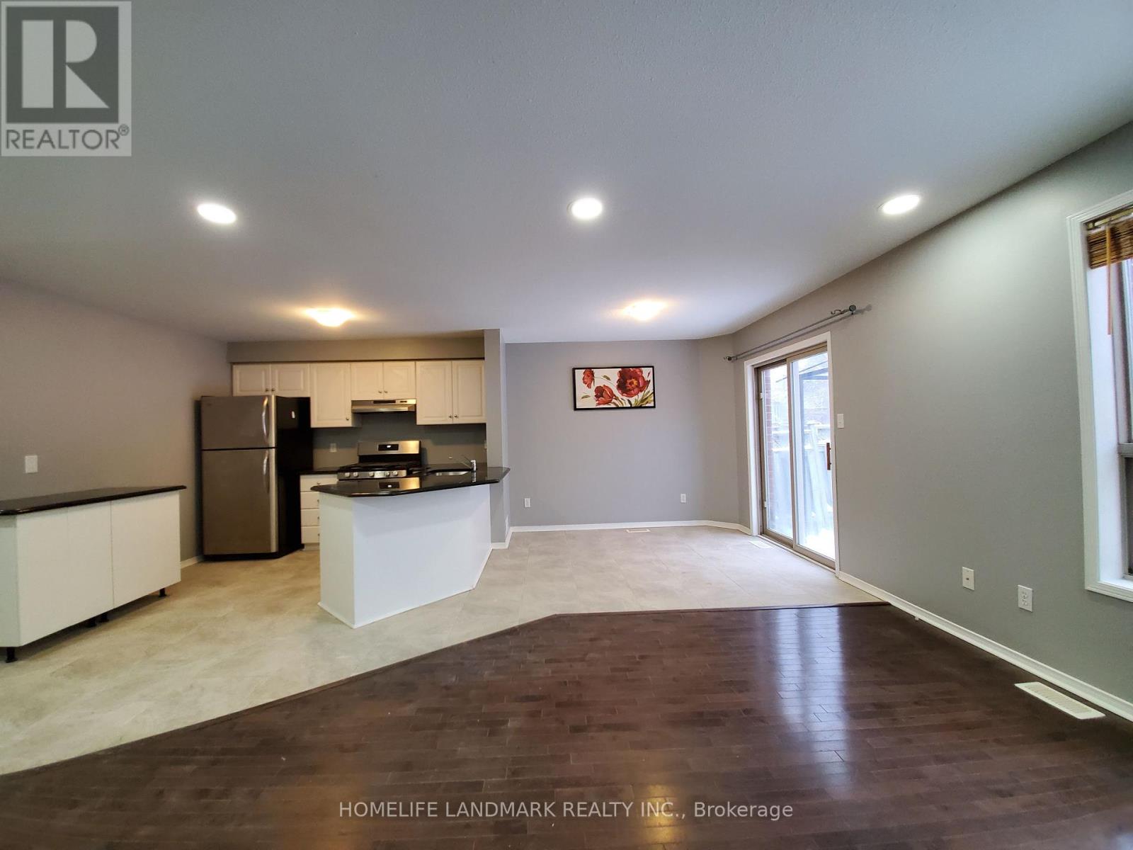 23 Kendrick Court, Hamilton, Ontario  L9G 5A4 - Photo 4 - X12846984