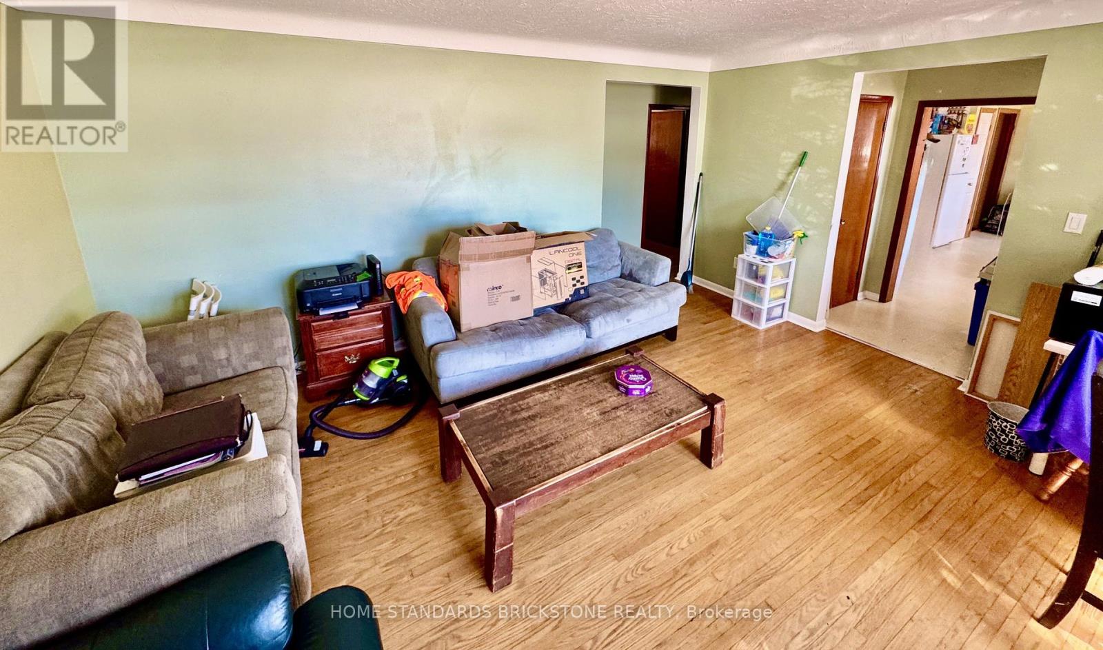 168 St Davids Road, St. Catharines, Ontario  L2T 1R2 - Photo 4 - X12846990