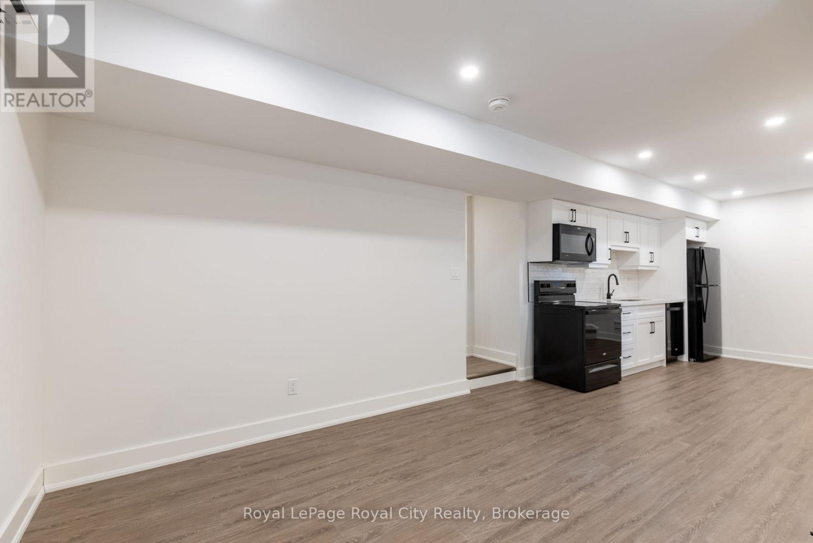 255 Normandy Avenue, Waterloo, Ontario N2K 1X6 - Photo 34 - X12847034