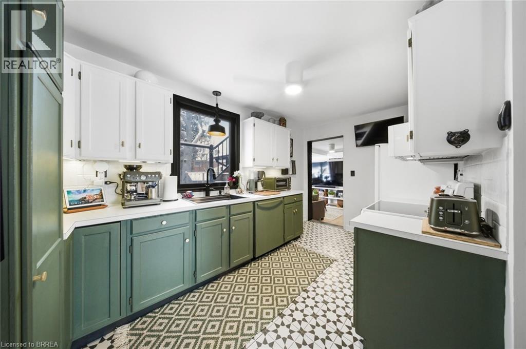 37 Elm Street, Brantford, Ontario  N3R 4T8 - Photo 16 - 40807169