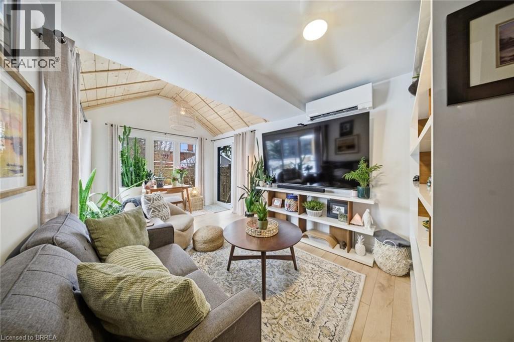 37 Elm Street, Brantford, Ontario  N3R 4T8 - Photo 19 - 40807169