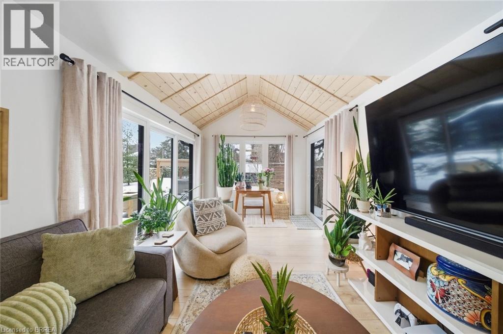 37 Elm Street, Brantford, Ontario  N3R 4T8 - Photo 20 - 40807169