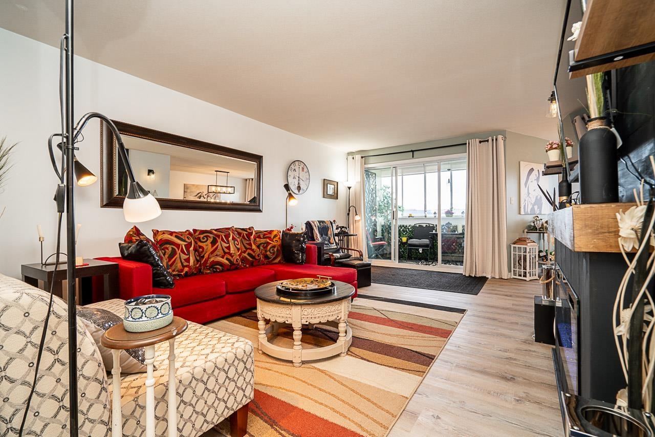 306 32823 Landeau Place, Abbotsford, British Columbia  V2S 6S6 - Photo 2 - R3096120