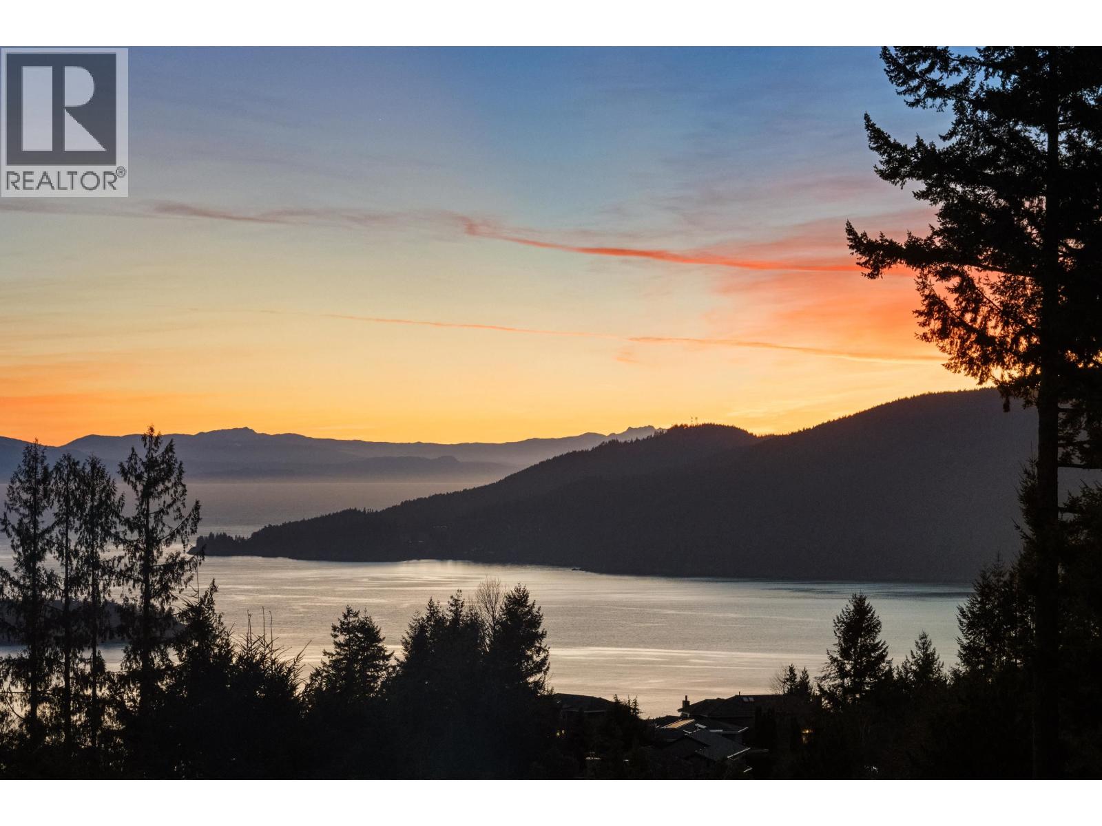 4721 Woodside Place, West Vancouver, British Columbia  V7S 2X5 - Photo 12 - R3095448